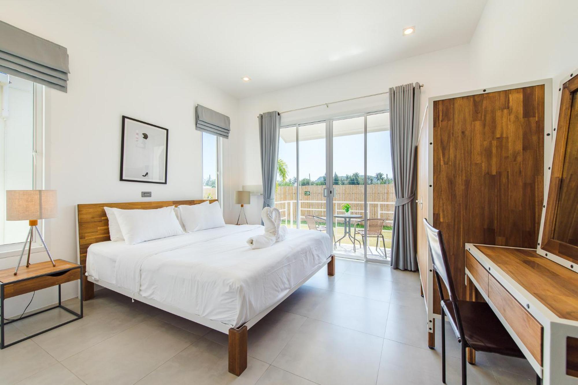 Oriental Beach Pearl Resort Sam Roi Yot Exterior photo