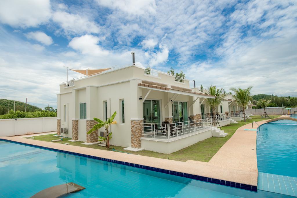 Oriental Beach Pearl Resort Sam Roi Yot Exterior photo